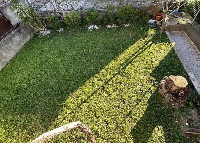 Casa Indipendente Con Giardino Privato E Posto Macchina Gratuito 펜션 *