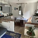 Casa Indipendente Con Giardino Privato E Posto Macchina Gratuito Ferienhaus