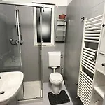 Casa Indipendente Con Giardino Privato E Posto Macchina Gratuito Ferienhaus Triest