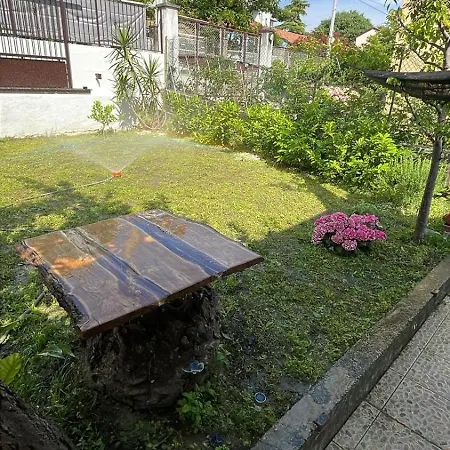 Casa Indipendente Con Giardino Privato E Posto Macchina Gratuito Casa vacanze