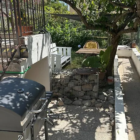 Casa Indipendente Con Giardino Privato E Posto Macchina Gratuito