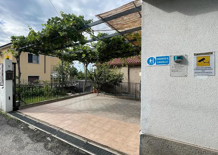 Casa Indipendente Con Giardino Privato E Posto Macchina Gratuito