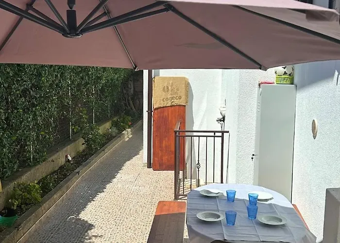 Будинок відпочинку Casa Indipendente Con Giardino Privato E Posto Macchina Gratuito Трієст