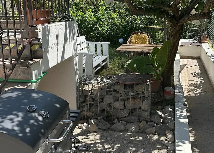 Casa Indipendente Con Giardino Privato E Posto Macchina Gratuito